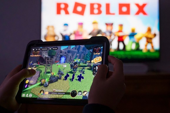 NAJOPOPULARIJE PLATFORME ZA IGRE POD LUPOM Australija traži od Robloxa i Minecrafta pojašnjenje mera zaštite dece