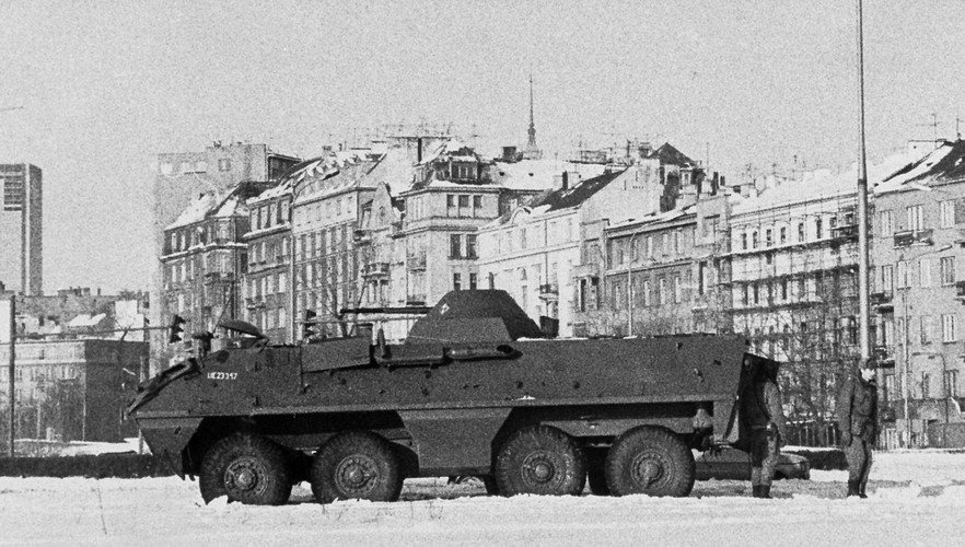 Stan wojenny na archiwalnych zdjęciach