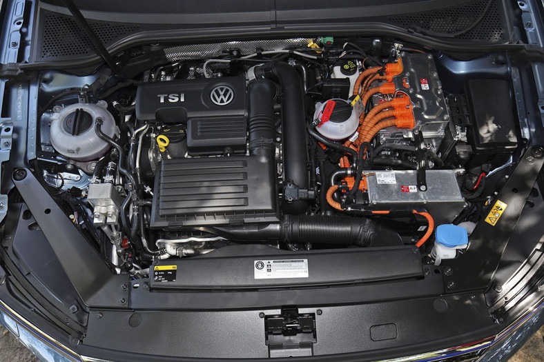 Hybryda zamiast diesla - Volkswagen Passat GTE