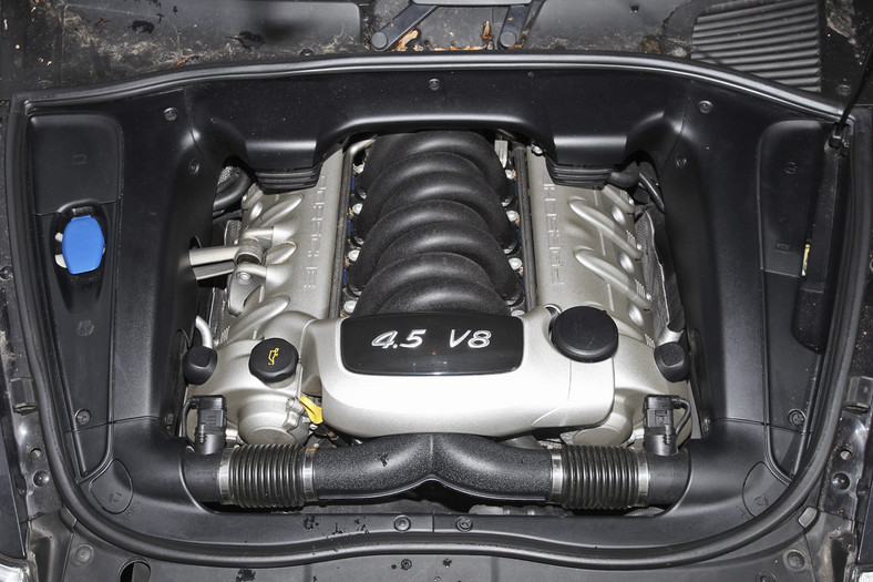 Porsche, silnik V8 4.5