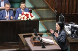 Czerwińska do opozycji: Pozwólcie swoim wyborcom cieszyć się z sukcesu w UE