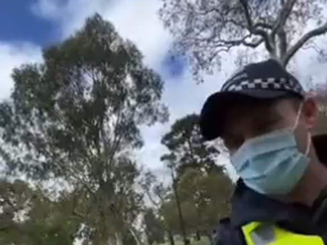 Policija u Australiji proverava prolaznike u parku 