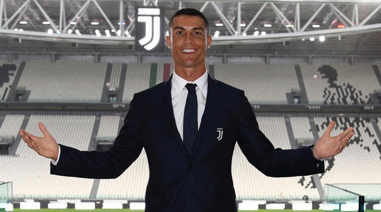 Cristiano Ronaldo imádja új csapatát /Fotó: Northfoto