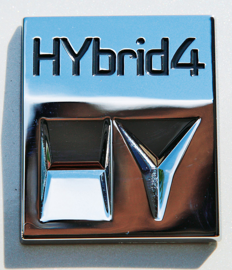 Peugeot 3008 Hybrid4: francuski przepis na hybrydę: diesel plus silnik elektryczny