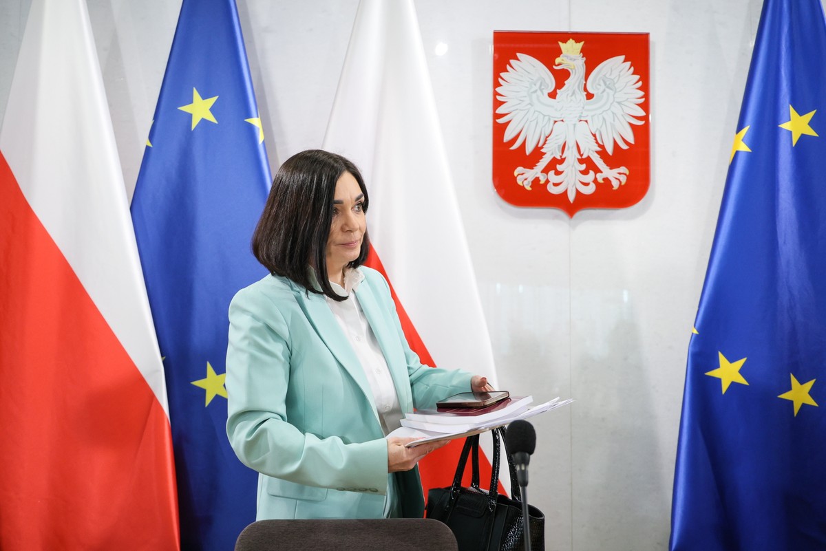 Przewodnicząca komisji, posłanka PSL-TD Magdalena Sroka wykluczyła posłów PiS, Mariusza Goska i Jacka Ozdobę z posiedzenia komisji śledczej ds. Pegasusa.