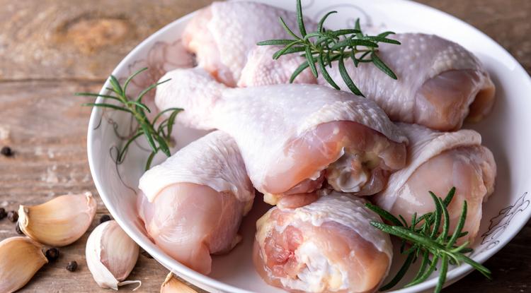 Ennyi ideig tárolhatod a hűtőben a csirkét Fotó: Getty Images