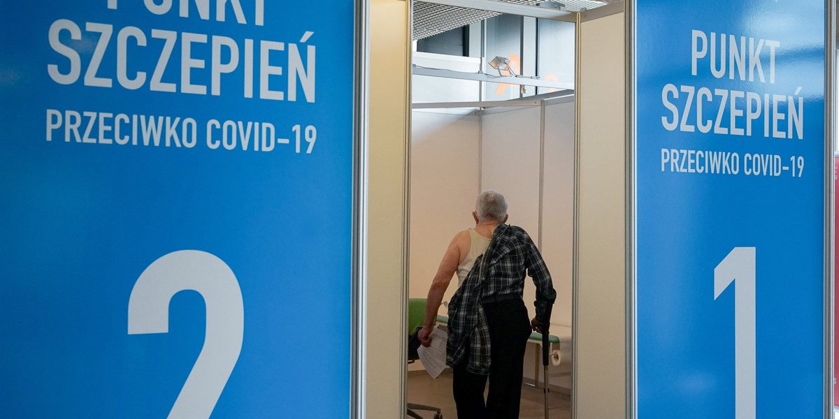 DRUGA TURA SZCZEPIEN DLA SENIORW PRRZECIWKO COVID19