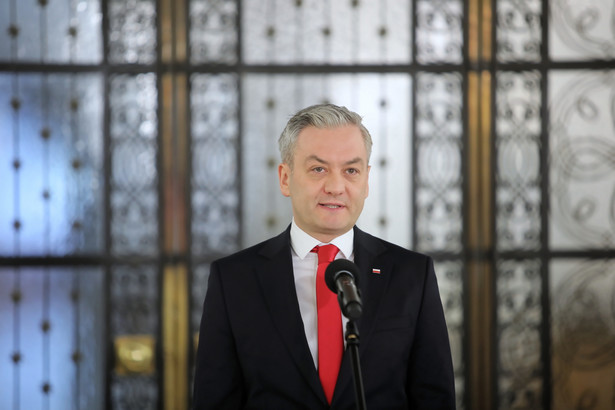 Podczas konferencji prasowej w Sejmie Biedroń mówił, że wybory prezydenckie nie powinny odbyć się 10 maja