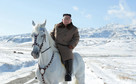 Kim Dzong Un na białym koniu