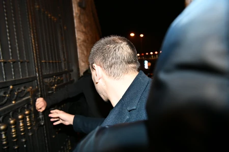 Nikola Vavić sa obezbeđenjem 