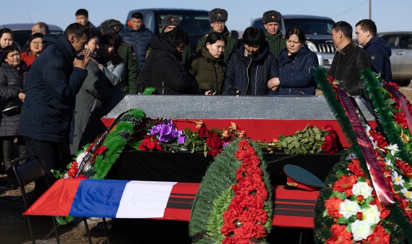 Sahrana mladog ruskog vojnika Cirena Baldanova u selu Ust-Kjahta u Burjatiji