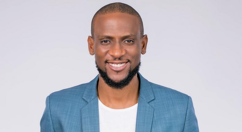 Omashola had a tough time coming to terms with the fact that his team lost last night as he pointed accusing fingers to Sir Dee. [MultiChoice]