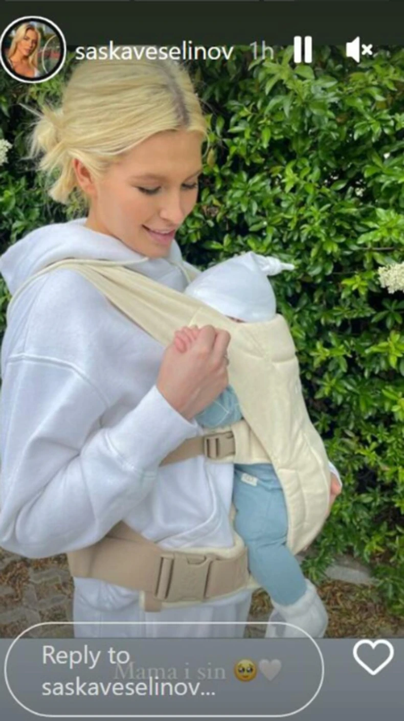 Saška Veselinov objavila je fotografiju sa sinom