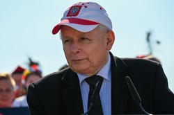 Kaczyński: Koniec dyskusji, nasze wojsko musi być bitne