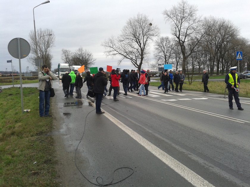 Protest na DK 8 w Kobierzycach