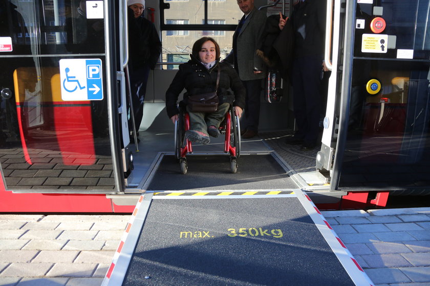 platforma dla wózka inwalidzkiego w tramwaju SWing