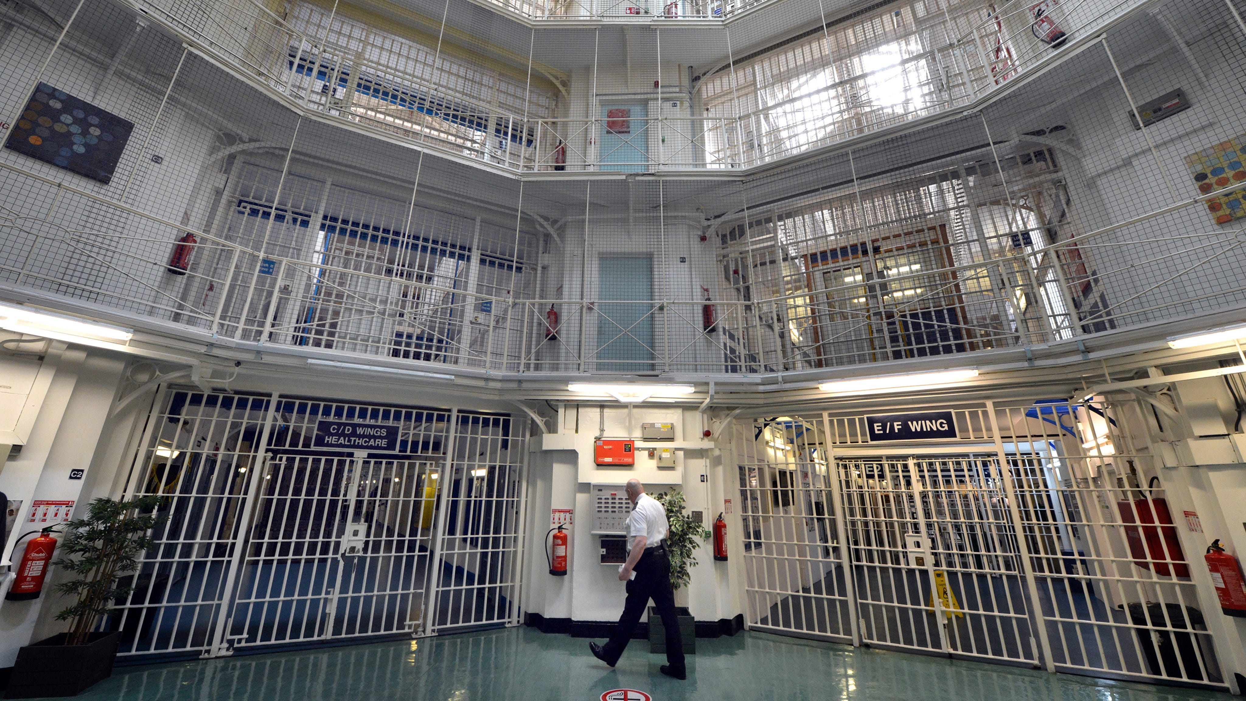UK prison milestone delayed to 2030 after releasing 40,000 inmates early