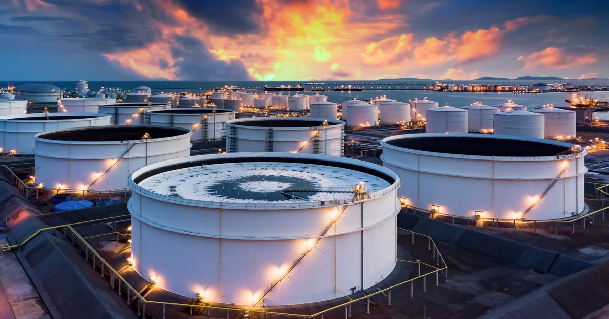 Ceny ropy reagują spadkiem po zaskakującej decyzji OPEC+