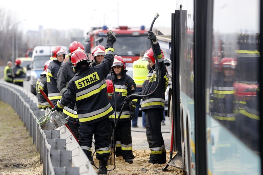 Wypadek autobusu w Katowicach. 9 osób rannych