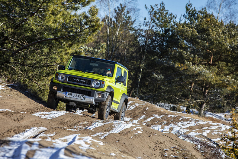 Suzuki Jimny 1.5 VVT 4AT - jego żywioł to teren