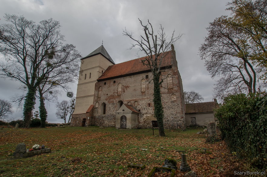 Zamek w Bezławkach