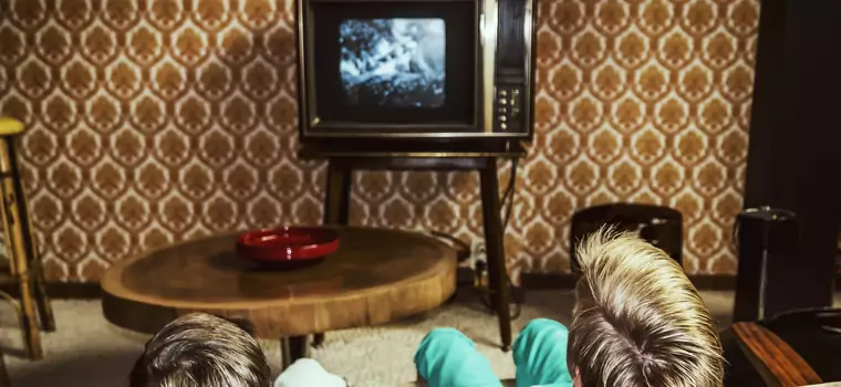 Stary telewizor przez 18 miesięcy odcinał mieszkańcom internet. Jak to możliwe?