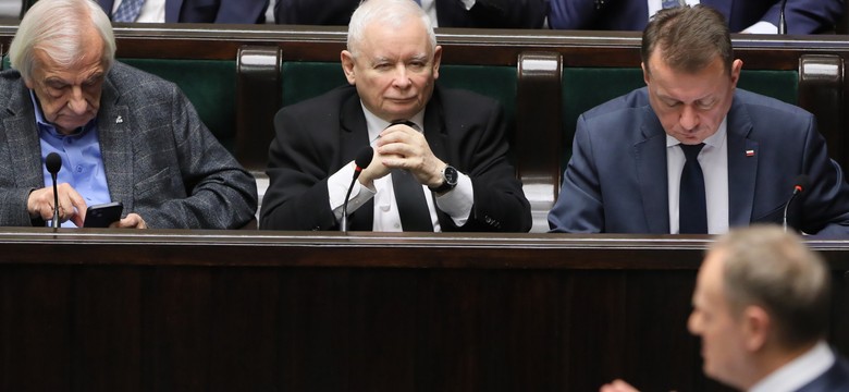 "Zręczne, z różnego rodzaju przesłonami". Tak Kaczyński komentuje expose Tuska