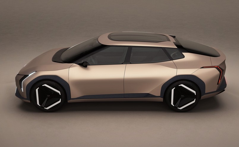 Kia zaszalała. Oto nowy SUV, sedan i van. Styl i ceny sensacją
