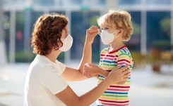 Polacy spontanicznie szyją maseczki ochronne. Wzruszające wpisy w internecie