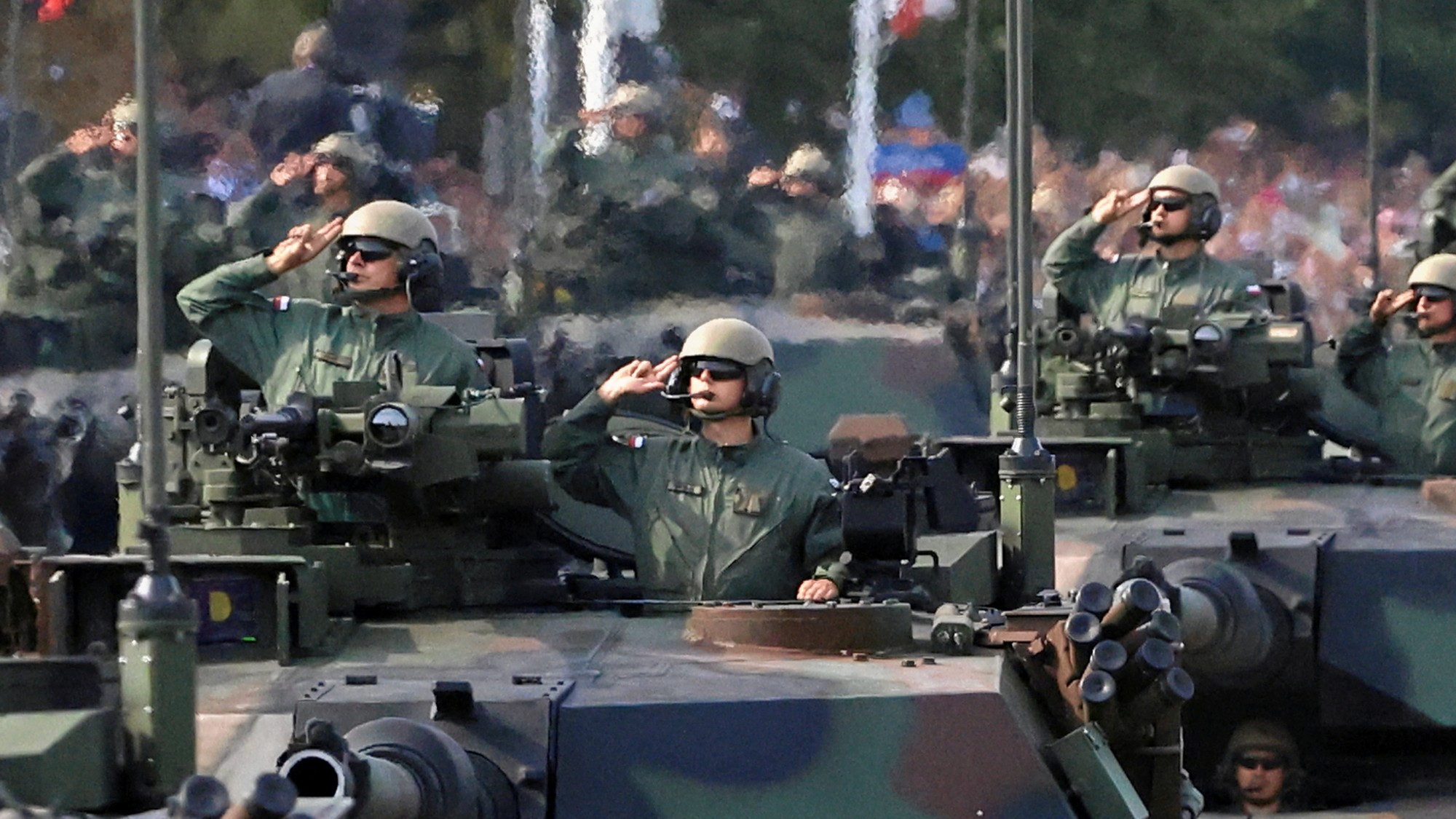 Poľská armáda počas prehliadky vo Varšave