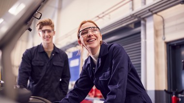 ksztalcenie dualne brak pieniedzy skutki