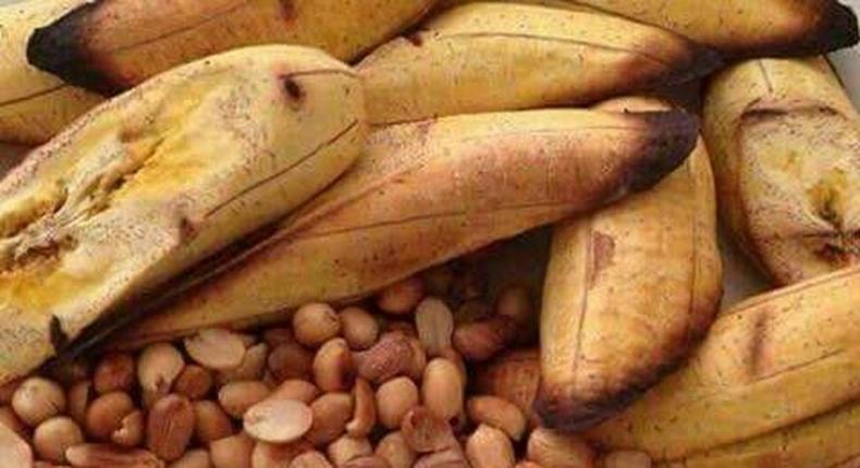 roasted plantain and groundnut