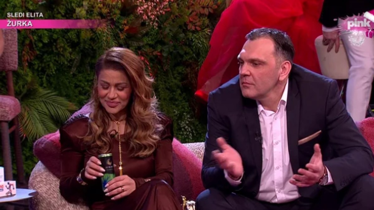 Kasper priznao da ima brak iza sebe