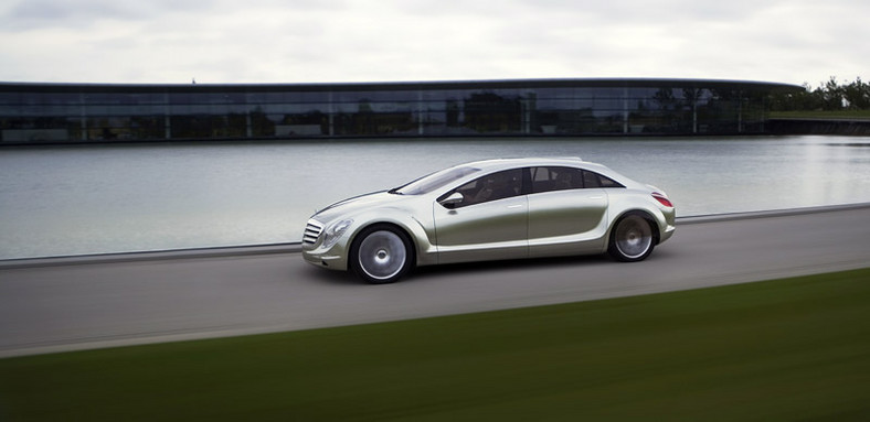 IAA Frankfurt 2007: Mercedes-Benz F700 – mistyczna nowoczesność