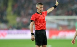 Włoch Orsato sędzią głównym meczu otwarcia, Listkiewicz na VAR