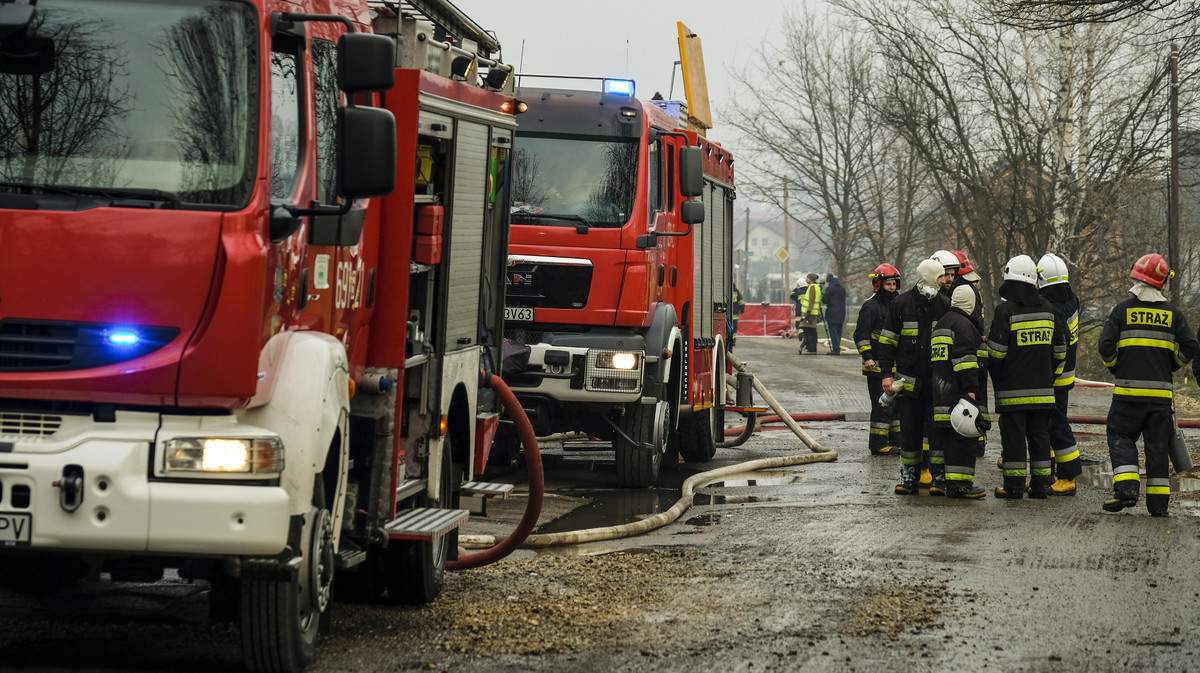 Dramatyczny pożar domu w miejscowości Dzierżązna. WIDEO