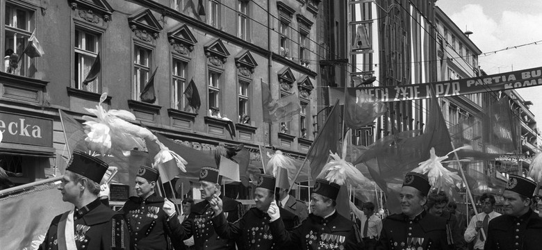 Jak wyglądały obchody 1 maja w PRL? Zobacz archiwalne zdjęcia