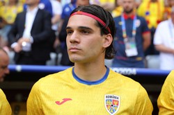 Syn legendarnego piłkarza będzie grał w Legii Warszawa? Transfer cały czas jest możliwy