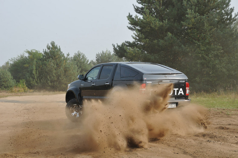 Test Toyoty Hilux Adventure: prawdziwy potwór