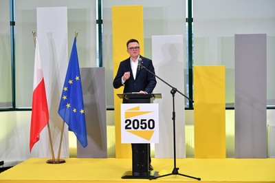 Hołownia: Odejście Polski od węgla powinno nastąpić do 2035 r.