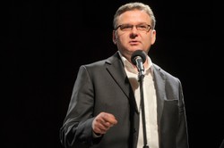 Artur Andrus wraca na pierwsze miejsce