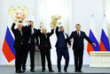 Od lewej: Władimir Saldo z Chersonia, Jewhen Bałycki z Zaporoża, Władimir Putin, Denis Puszylin z Doniecka i Leonid Pasiecznik z Ługańska