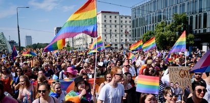 Parada Równości w Warszawie. Kiedy początek? Jak będą kursowały autobusy i tramwaje? Co jeszcze warto wiedzieć?