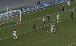 Gol Łukasika, Murawski zmieniony w przerwie, Pazdan kontuzjowany