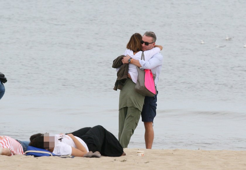 Edyta Górnika i Piotr Schramm na plaży