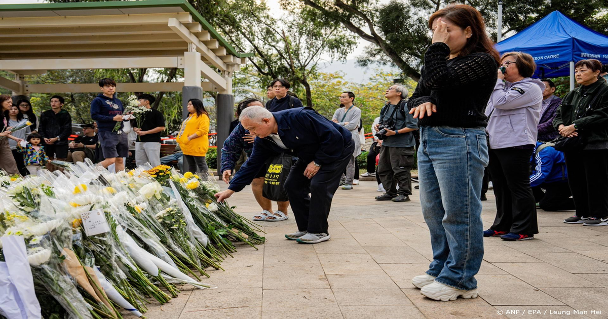 De-ergste-brand-in-Hongkong-in-decennia-eist-160-levens-15-verdachten-gearresteerd