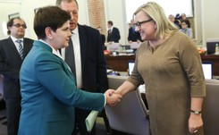 Nadciąga rządowa miotła kadrowa, pół miliona urzędników czekają wielkie zmiany. 'To granda!'