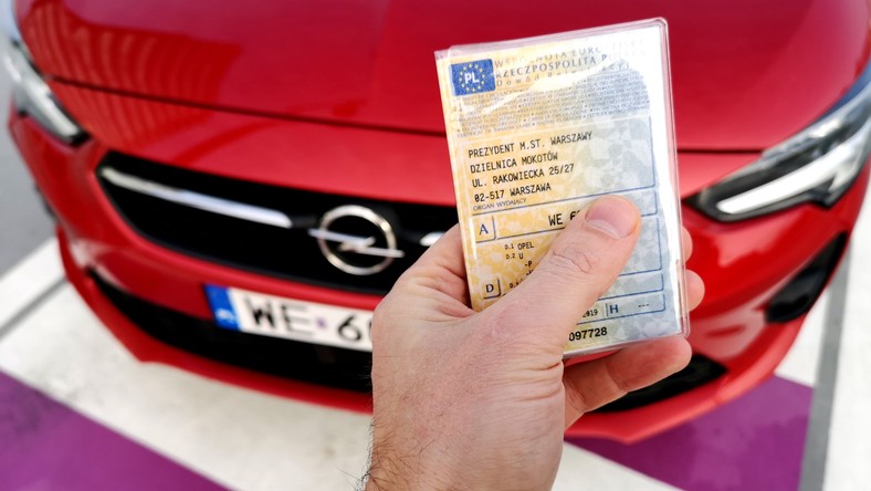 Rejestracja samochodu używanego. Masz 180 dni zamiast 30, rząd zmienia