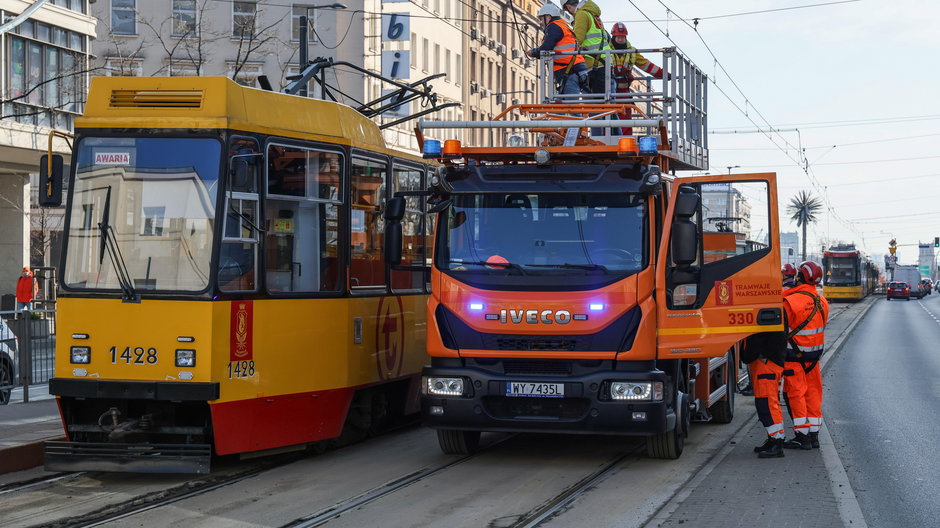 Wstrzymany ruch tramwajowy w Śródmieściu w Warszawie (25.03.2024)