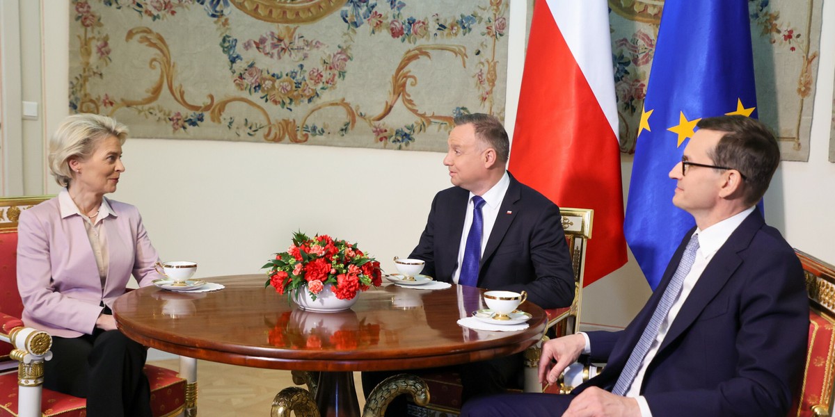 Ursula von der Leyen. Andrzej Duda i Mateusz Morawiecki